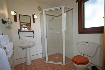 The Table Guesthouse - Holiday Adelaide 1