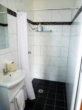 Studio@the Close Morpeth - Holiday Adelaide 13