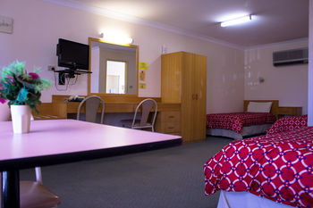 Shearing Shed Motor Inn - Holiday Adelaide 2