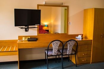 Shearing Shed Motor Inn - Holiday Adelaide 66