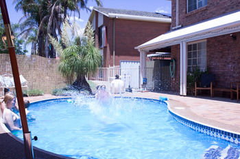 Shearing Shed Motor Inn - Holiday Adelaide 72