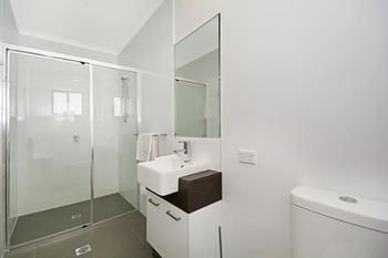 Cooroy Luxury Motel Apartments Noosa - Holiday Adelaide 0