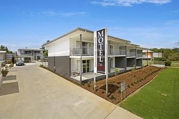 Cooroy Luxury Motel Apartments Noosa - Holiday Adelaide 4