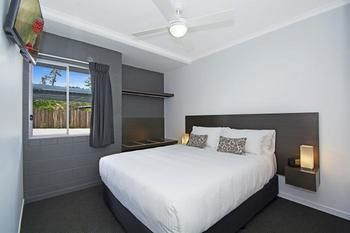 Cooroy Luxury Motel Apartments Noosa - Holiday Adelaide 5