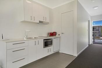 Cooroy Luxury Motel Apartments Noosa - Holiday Adelaide 13