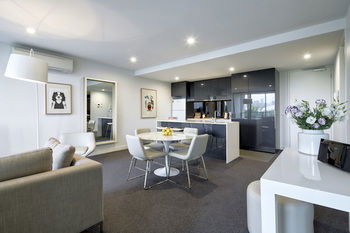 381 Cremorne - Holiday Adelaide 39