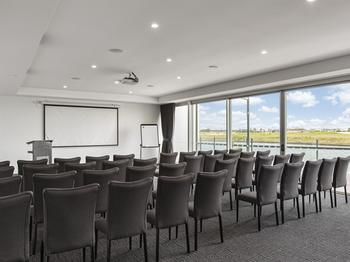 Best Western Plus Lake Kawana Hotel - Holiday Adelaide 13