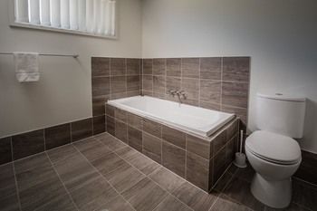 Wallsend Executive Apartments - Holiday Adelaide 7