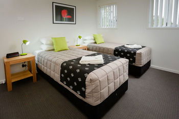 Wallsend Executive Apartments - Holiday Adelaide 10