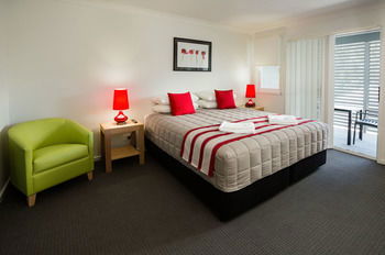 Wallsend Executive Apartments - Holiday Adelaide 13