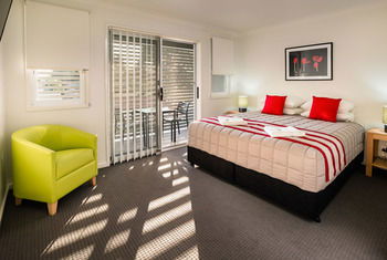 Wallsend Executive Apartments - Holiday Adelaide 16