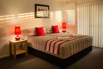 Wallsend Executive Apartments - Holiday Adelaide 18