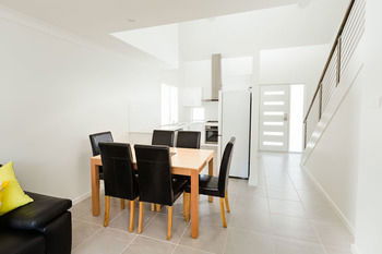 Wallsend Executive Apartments - Holiday Adelaide 26
