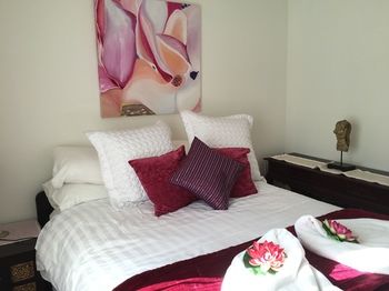 Sydney Executive Garden Villa - Holiday Adelaide 10