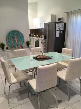 Sydney Executive Garden Villa - Holiday Adelaide 13
