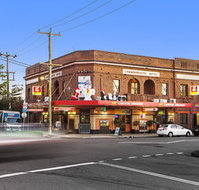 Commonwealth Hotel Newcastle - Holiday Adelaide