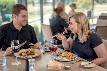 Lithgow Workies Club Motel - Holiday Adelaide 11