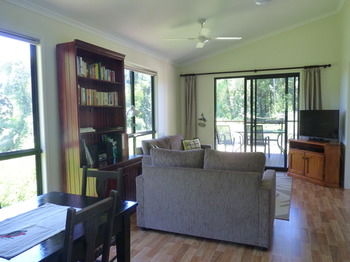Bellthorpe Stays - Holiday Adelaide 15