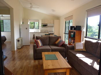Bellthorpe Stays - Holiday Adelaide 16