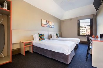 The Granville Hotel - Holiday Adelaide 12