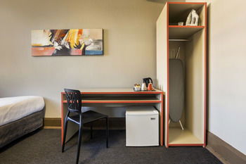 The Granville Hotel - Holiday Adelaide 13
