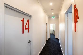The Granville Hotel - Holiday Adelaide 33