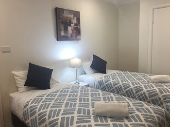 Ivy Units Glen Waverley - Holiday Adelaide 3