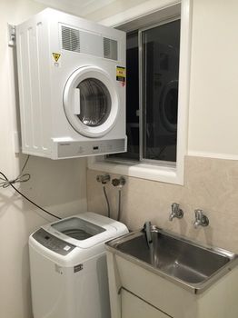 Ivy Units Glen Waverley - Holiday Adelaide 4