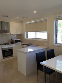Ivy Units Glen Waverley - Holiday Adelaide 7