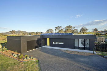 Zebula Gloucester - Holiday Adelaide 0
