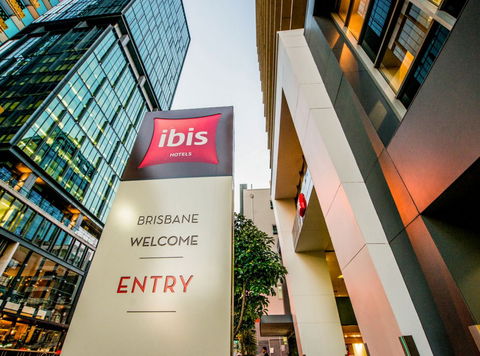 Ibis Brisbane - Holiday Adelaide 1