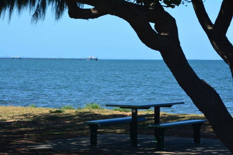 Beach House Redcliffe - Holiday Adelaide 4