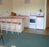 Kermandie Lodge - Holiday Adelaide
