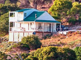 Flinders Island TAS Holiday Adelaide