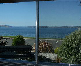 Beach Apartments - Holiday Adelaide 0