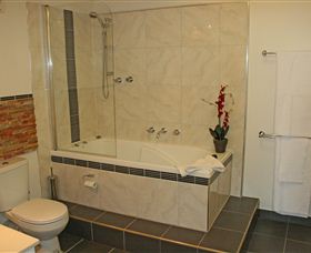Beach Apartments - Holiday Adelaide 5