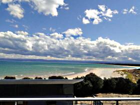 Freycinet Beach Apartments - Holiday Adelaide 0