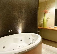 Hepburn Spa Pavilions - Saffron - Holiday Adelaide