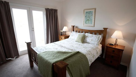 Strath Valley View Bed And Breakfast - Holiday Adelaide 0