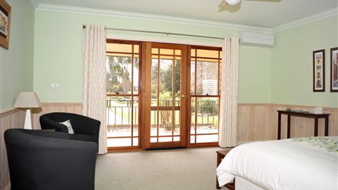 Stableford House Bed & Breakfast - Holiday Adelaide 1