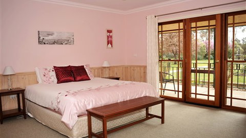 Stableford House Bed & Breakfast - Holiday Adelaide 0