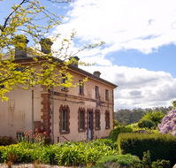 Villa Parma at Peppers Mineral Springs Hotel - Holiday Adelaide