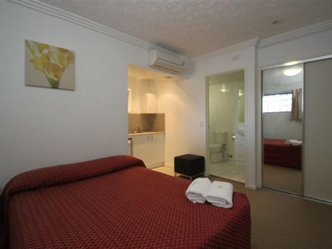 Southern Cross Motel And Serviced Apartments - Holiday Adelaide 0