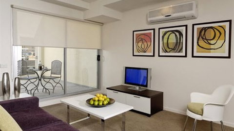 Punthill Apartment Hotels - Essendon Grand - Holiday Adelaide 1