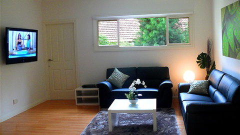 Deanswood Self Contained Accommodation - Holiday Adelaide 1