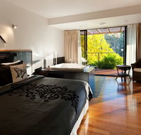 Springs Spa Villa - Holiday Adelaide