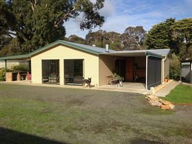 Breakaway Farmstay - Holiday Adelaide 0