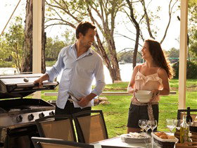 Cascades On The River - Holiday Adelaide 1