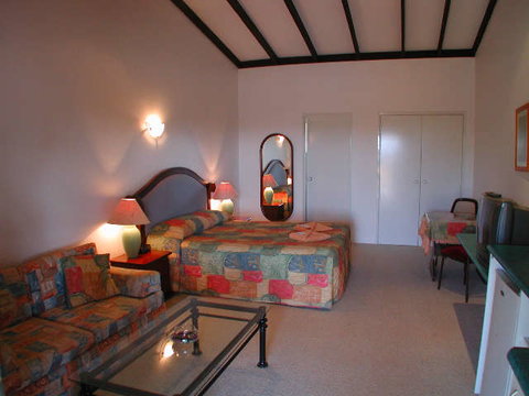 Albert Facey Motor Inn Narrogin - Holiday Adelaide 0