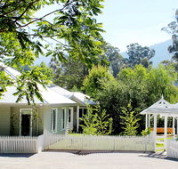 Amelina Cottages - Holiday Adelaide